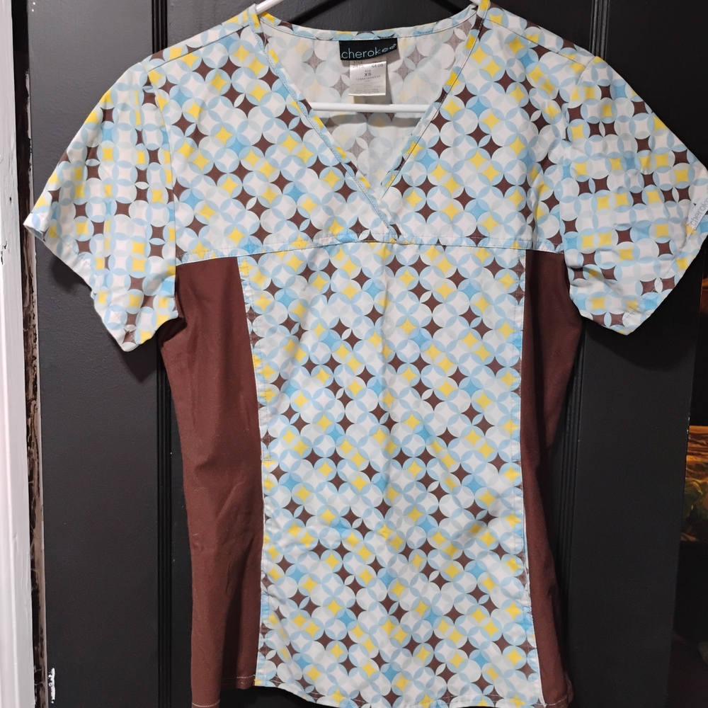 Cherokee Women's Geometric Print Top - Blue, Yellow, and Brown